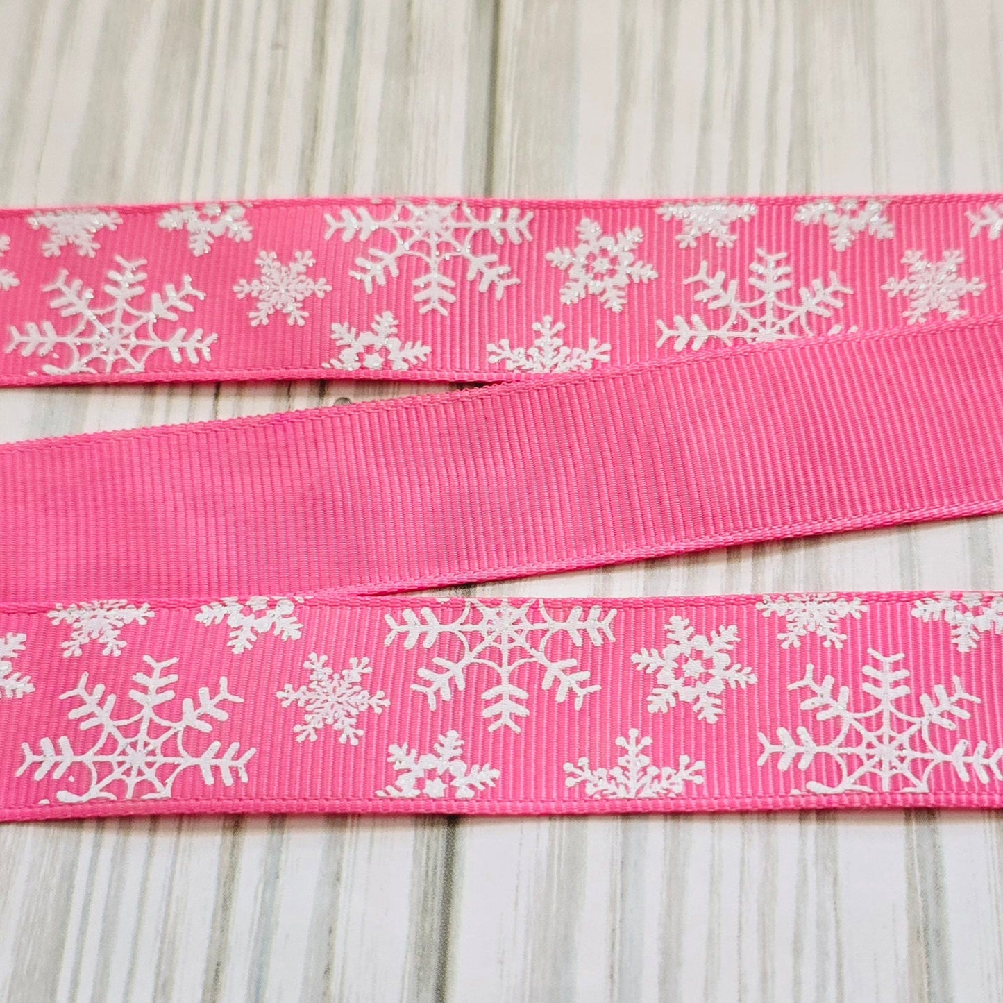 Snowflake Scatter Ribbon