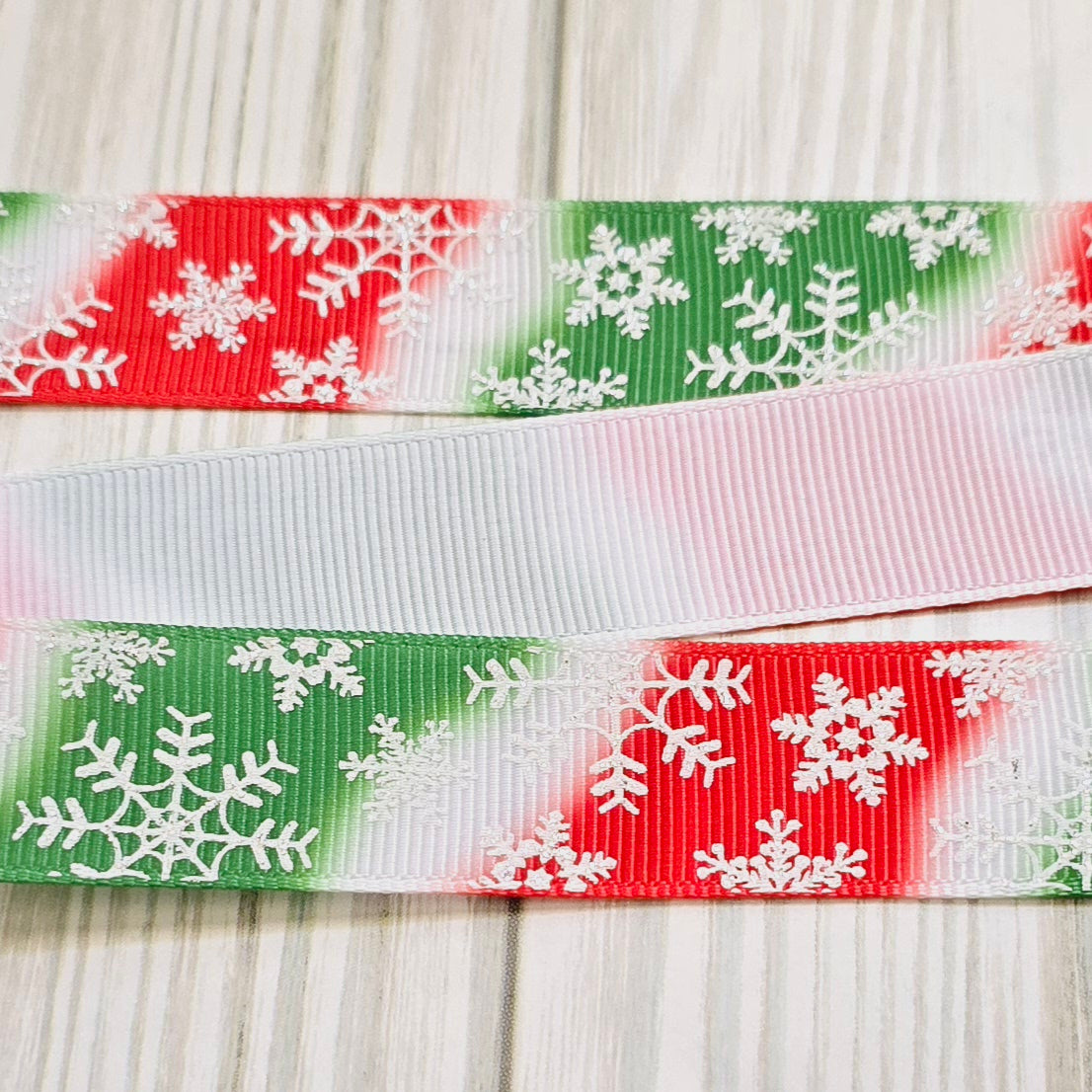 Snowflake Scatter Ribbon