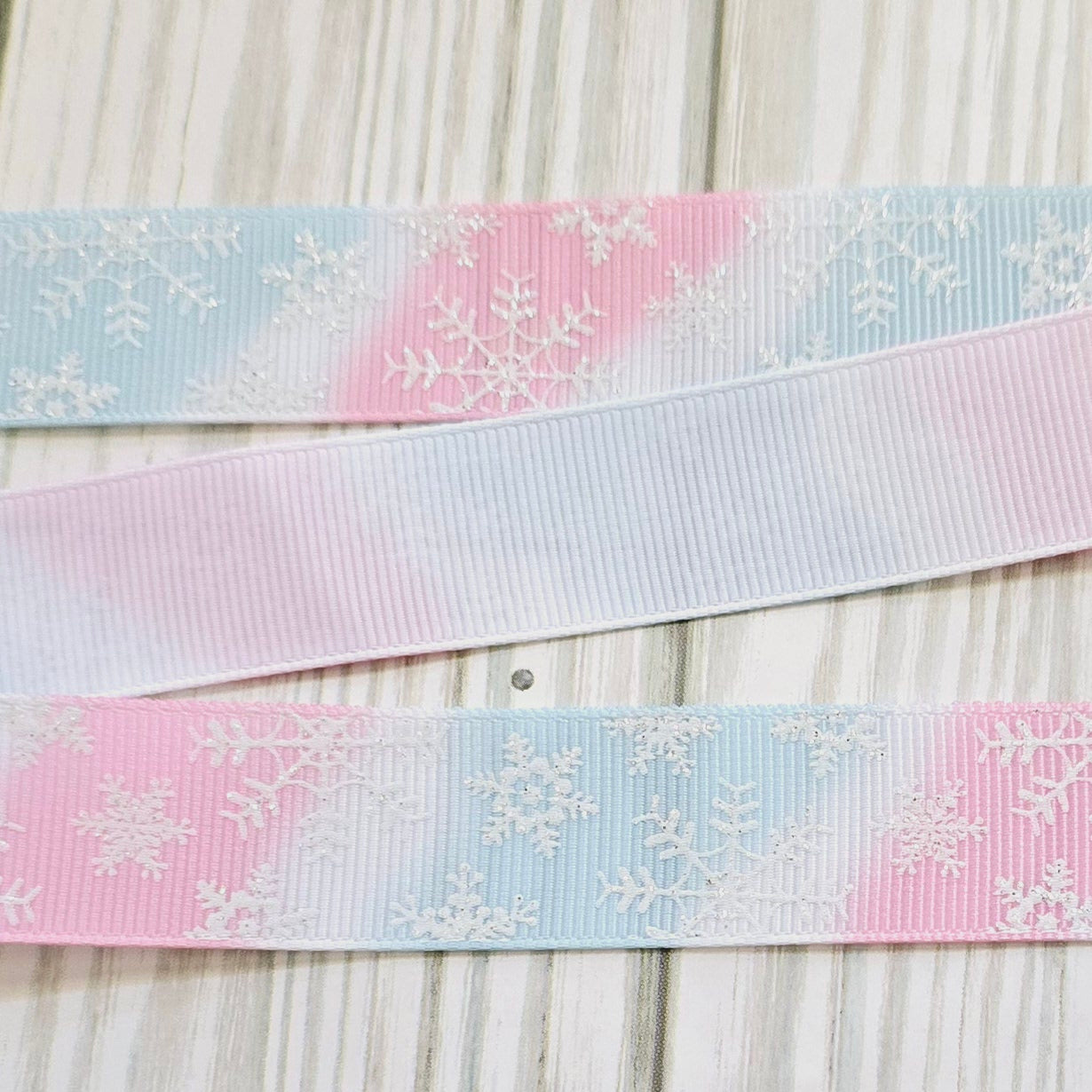 Snowflake Scatter Ribbon