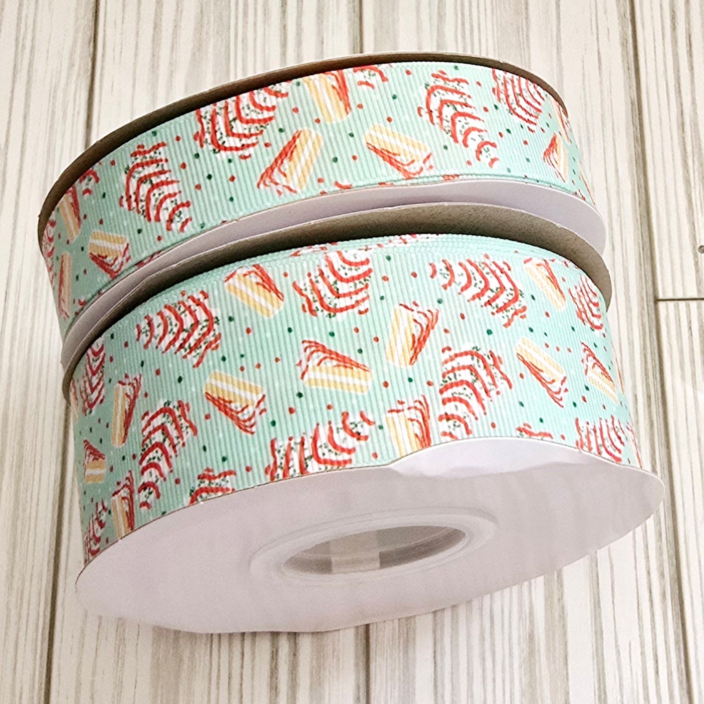 Christmas Tree Cakes Ribbon